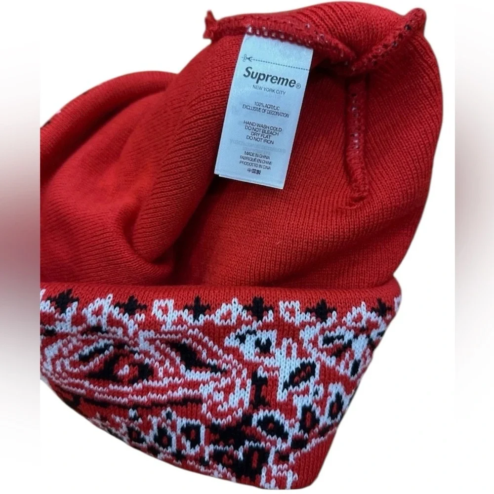 Supreme Big Logo Beanie Red Bandanna FW24 OS New - Picture 3 of 4